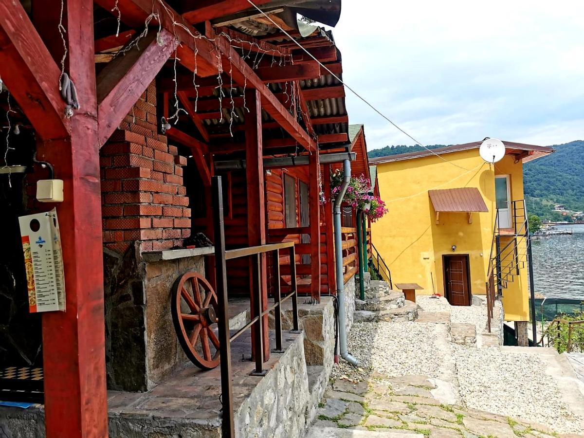 ドゥボバ Casa Beasarah.ヴィラ エクステリア 写真